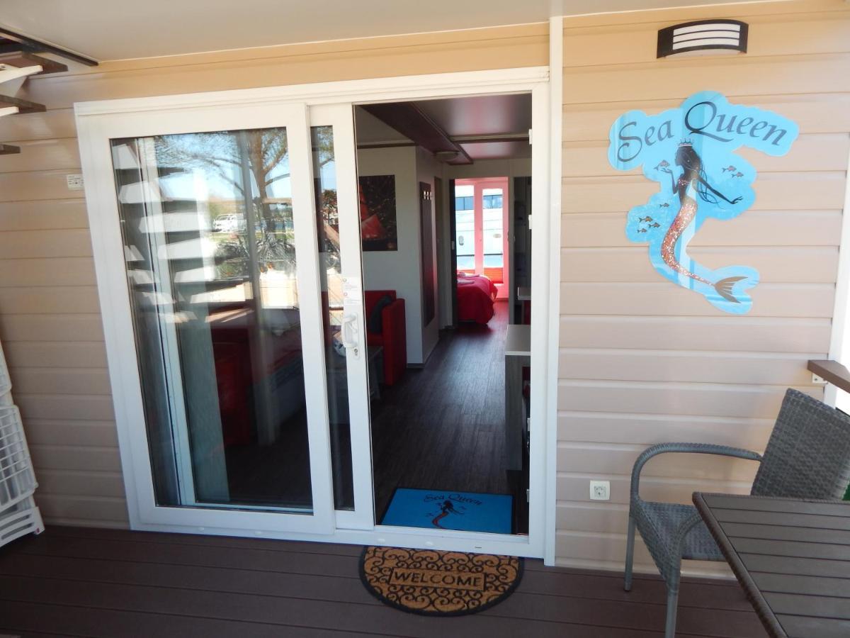 בפורטורוז Floating House Sea Queen מראה חיצוני תמונה